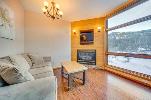 River Run Apartment | Steps to River Run Gondola Ski Condo with Views!