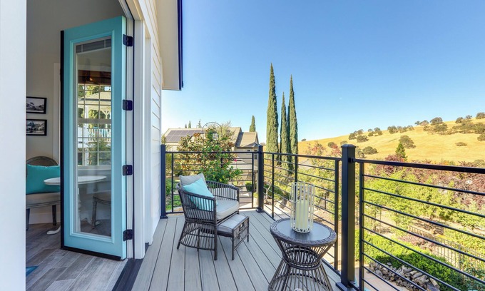 Sutter Creek Cottage | Steps to Sutter Creek: Chic Wine Country Cottage