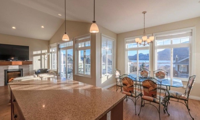 Okanagan-Similkameen Cottage | Steps to the Beach & Pools plus Spectacular Lake Views from the Deck.