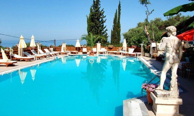 Agios Gordios Hotel | Steven's on the Hill