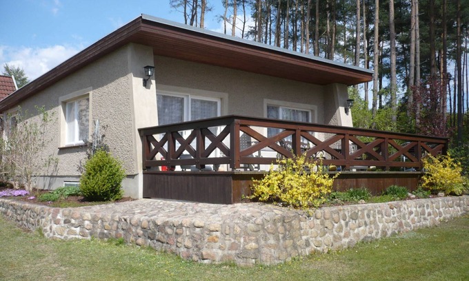 Zwenzow Apartment | Stilblüte apartment rental (21081) - Holiday home Stilblüte