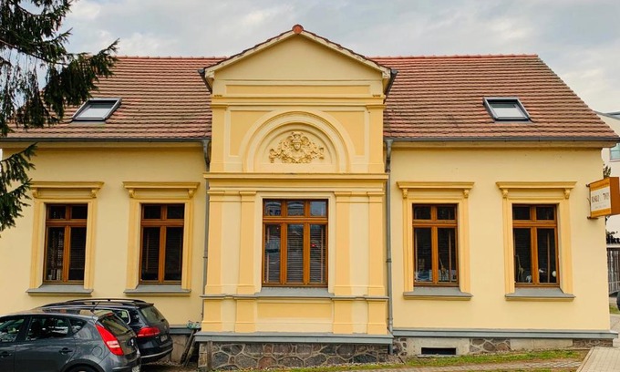 Neubrandenburg Apartment | Stilvolle Ferienwohnung in historischer Stadtvilla