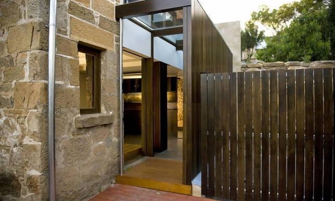 Hobart Central Business District House | Stone Flower Renovated Barn