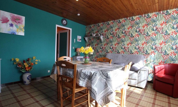 Amfreville Cottage | Stone house with garden, pets welcome
