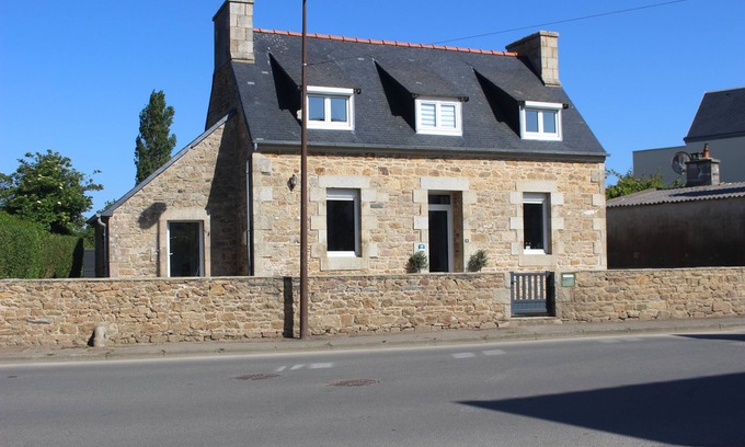 Penvenan House | Stone house 3km from the beach and close to all amenities.