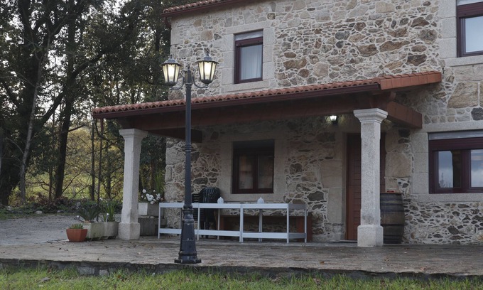 Vedra House | Stone house "A Lameira", enjoy Galicia.