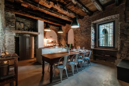 Alzate Brianza House | Stone House - by MyHomeInComo
