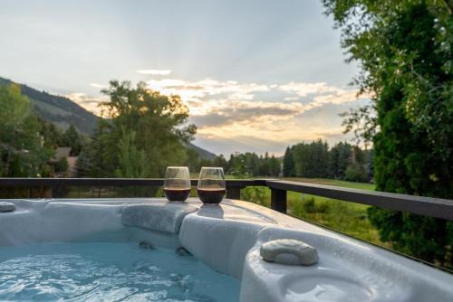 Eagle-Vail House | Stonecreek Summit 6BR LUXE Retreat with Hot Tub