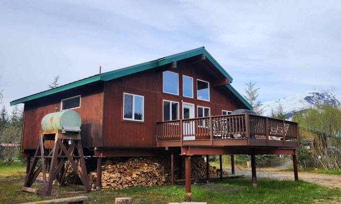 Bear Creek House | Stoney Creek Lodge