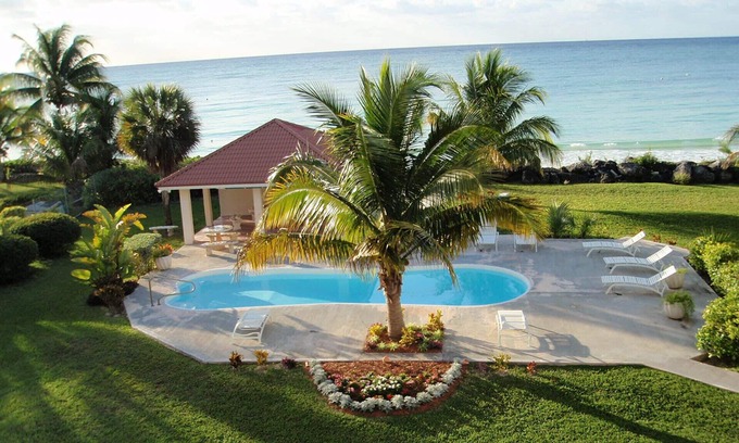 Williams Town House | Stop! You have found Paradise! 2 & 3 bedroom OCEANFRONT townhomes on the beach!