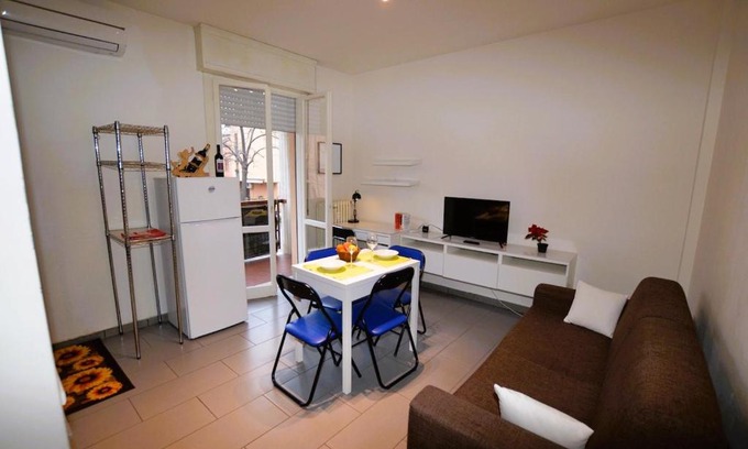 San Faustino-Madonnina-Quattroville Apartment | Stoppani 42