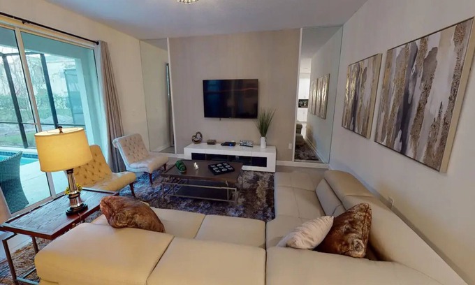 The Hamlets House | Storey Lake 6-BED Pool/Spa/Games Room Located 2 Miles from Disney!