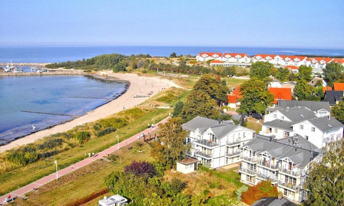 Glowe Apartment | Strandvilla Böck FeWo 13 strandnah, Balkon, Meerblick