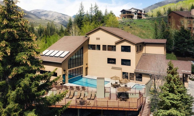 Vail Condo | Streamside 1BR in West Vail - shuttle to slopes, pool, gym, game room & more!