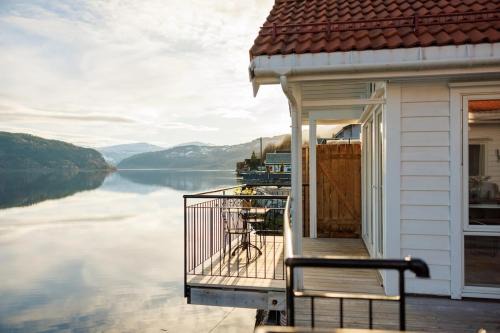 Stryn Apartment | Stryn Fjord Cottage Faleide