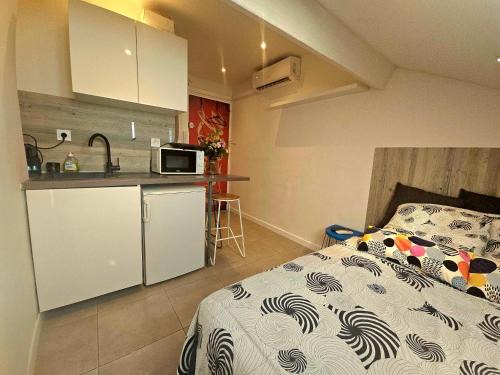 Hyeres City Centre Apartment | Studette indépendante Hyères Gare Particulier