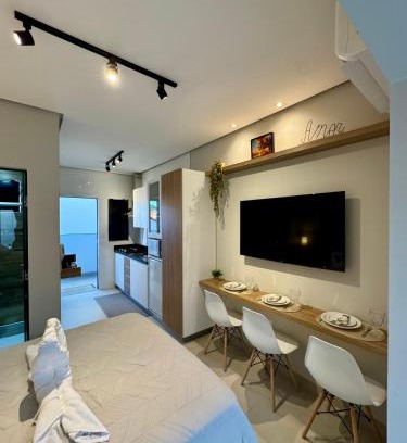 Jardim Palmeiras Apartment | Studio 201 - aconchegante com garagem privativa e varanda