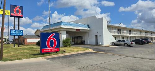 Abilene Hotel | Studio 6 Abilene, TX East