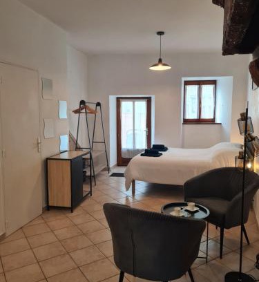 Saint-Chely-d'Apcher Apartment | Studio AL'escapade
