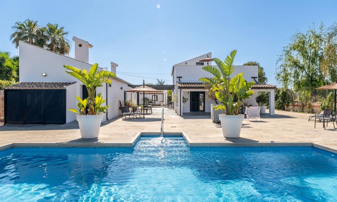 Formentera de Segura Apartment | Studio Apartment 'La Vuelta 1' with Mountain View, Wi-Fi and Air Conditioning