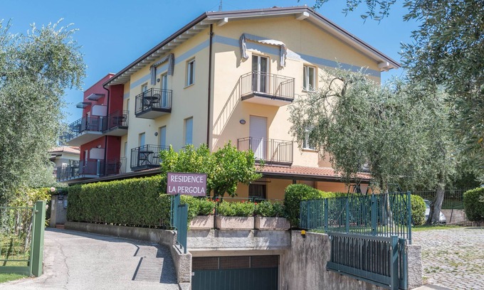 Malcesine Apartment | Studio Apartment 2 in “Residence la Pergola” with Balcony, Pool; Parking Available