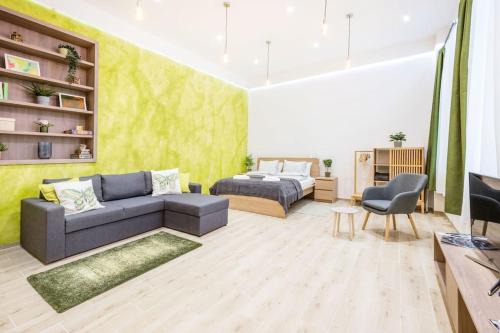Szentimrevaros Apartment | Studio Apartment in heart of Bartok Bela Boulevard