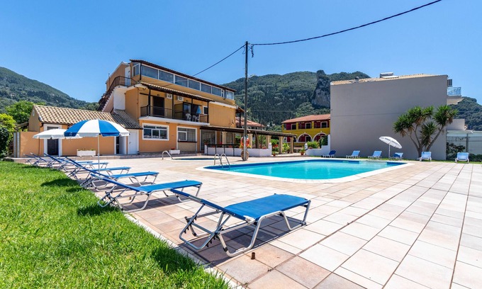 Agios Gordios Apartment | Studio Apartment 'Mires House Side Ground Floor 3' with Shared Pool, Wi-Fi and Air Conditioning
