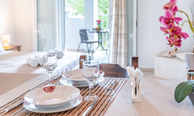 Sidari Apartment | Studio Apartment 'Theodoros' with Shared Garden, Wi-Fi and Air Conditioning