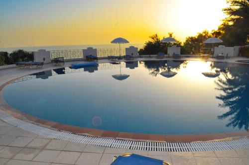Agios Gordios Apartment | Studio Apartments Maria with Pool and Amazing View - Agios Gordios Beach