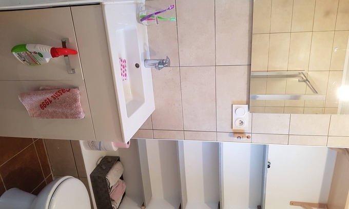 Althen-des-Paluds Apartment | STUDIO at ALTHEN DES PALUDS between AVIGNON and CARPENTRAS