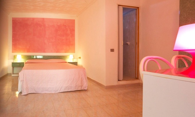 Chiesiola Apartment | Studio 'Baia Falcone-Studio Type A 110' with sea view, Wi-Fi and air conditioning