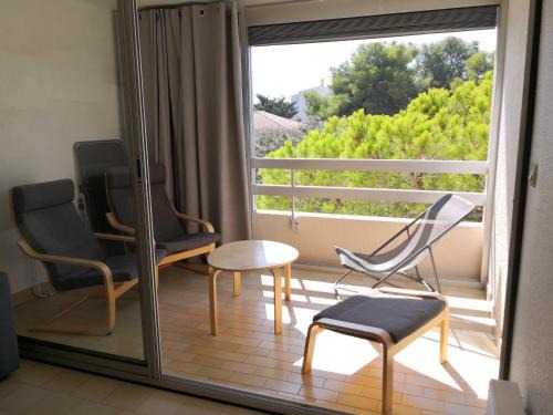 Toulon - Hyeres Apartment | Studio calme à Giens , 2 pas du port et des plages