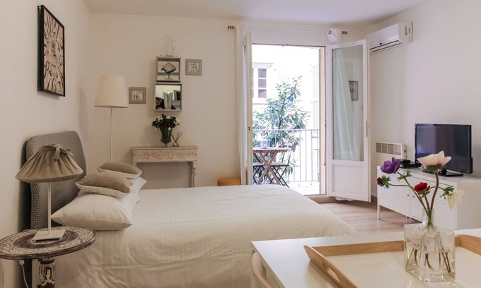 Old Town Apartment | Studio Chateau Vieux Nice