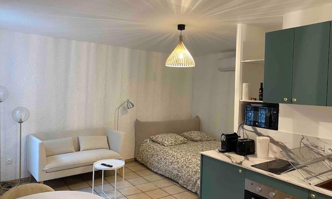 Quartier Administrations Apartment | Studio climatisé neuf centre-ville