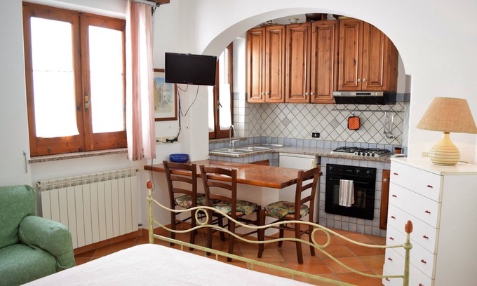 Forio Apartment | Studio flat between the center and the thermal baths.Villetta Lucia Forio