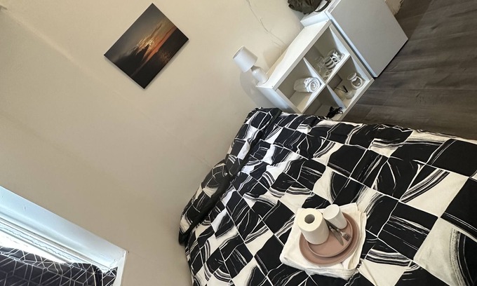 Camden Apartment | Studio Flat in Camden Town Close to London Central