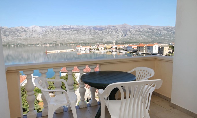 Vinjerac Apartment | Studio flat with terrace and sea view Vinjerac, Zadar (AS-3248-l)