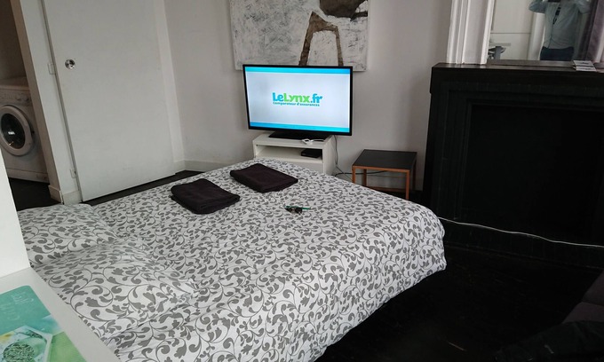 Lille Sud Apartment | Studio Hypercentre closed to stations and metro