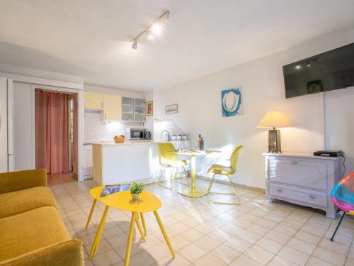 Saint-Aygulf Apartment | Studio La Galiote-2 by Interhome