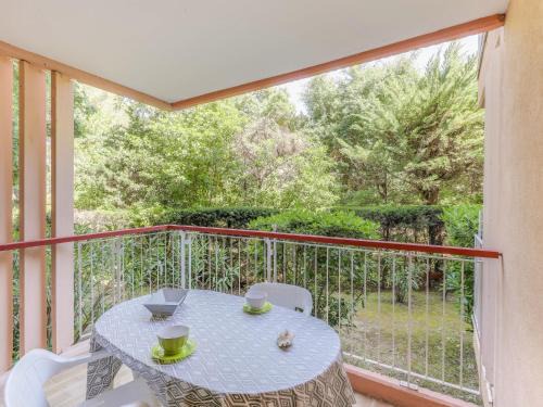Saint-Aygulf Apartment | Studio Les Amphores-5 by Interhome
