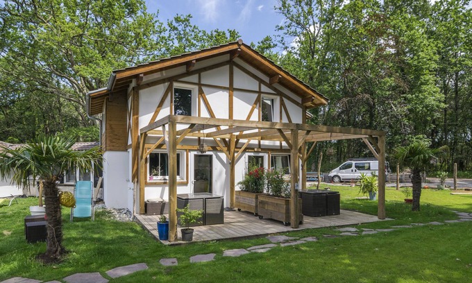 Saubion Apartment | Studio "Li" cozy and comfortable in the middle of the forest 10 minutes from the waves!!