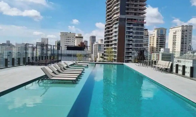 Pinheiros Apartment | Studio Linda Piscina Oscar Freire