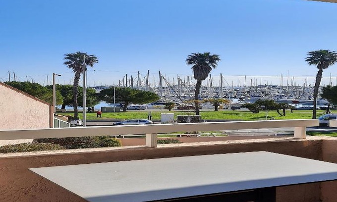 Antibes City Centre Apartment | STUDIO PORT VAUBAN vue port excellente situation climatisé Fibre