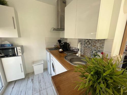 Hyeres Apartment | Studio proche de la plage de l'almanarre