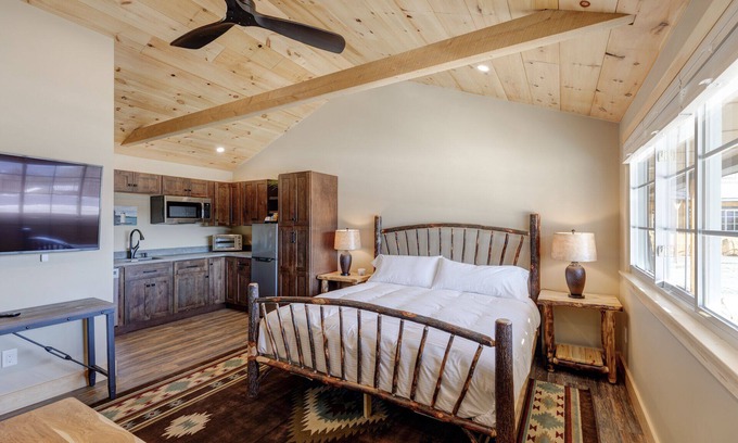 Sunapee Hotel | Studio Suite #2 at The Lodge | Minutes from Sunapee Harbor & Mount Sunapee