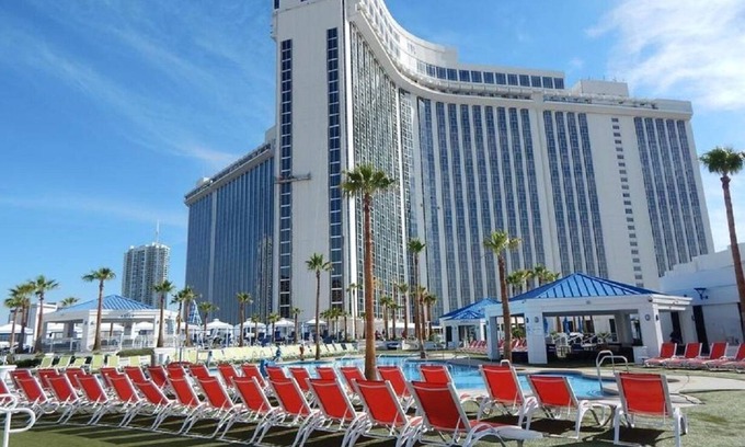 Las Vegas Apartment | STUDIO WESTGATE LAS VEGAS RESORT & CASINO, 6 ONSITE BARS, SPORTSBOOK, MONORAIL