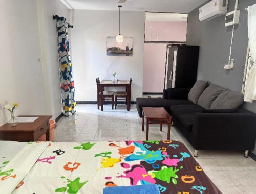 Cherngtalay Apartment | Studio with aircon n kitchen