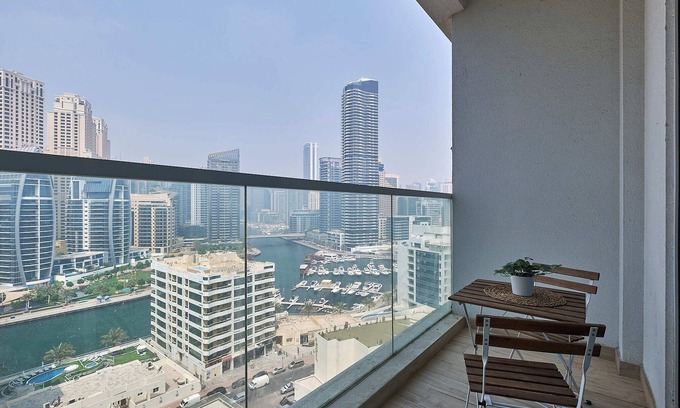 Dubai Marina Apartment | Studio With Best View Of Dubai