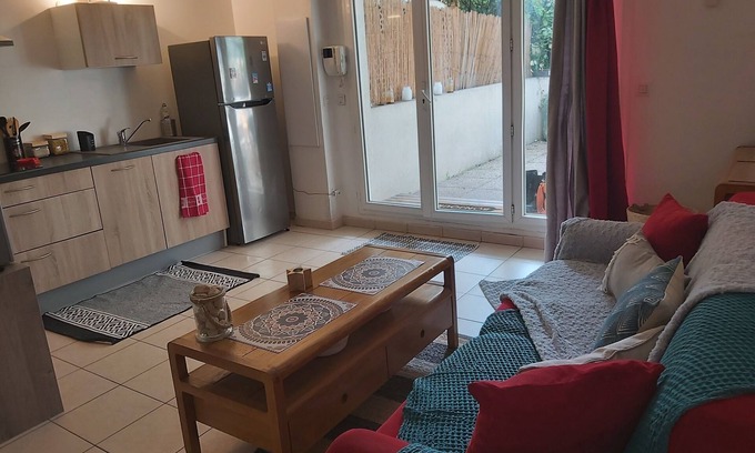 Antibes Old Town Apartment | STUDIO WITH COURTYARD NEAR OLD ANTIBES