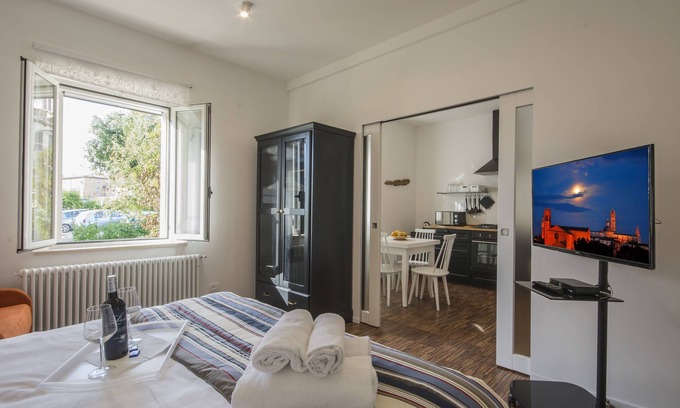 Siena Apartment | Studio with garden (2 km from the Center) - Outside the ZTL - Free Parking